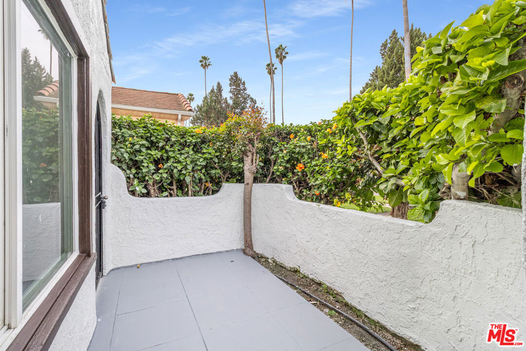 Residential for sale at 4324 2nd Avenue, Los Angeles CA featuring 3 beds and 2 baths