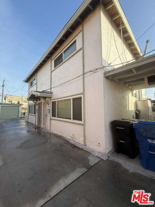 Residential Income for sale at 6544 S Victoria Avenue, Los Angeles CA featuring 7 beds and 5 baths