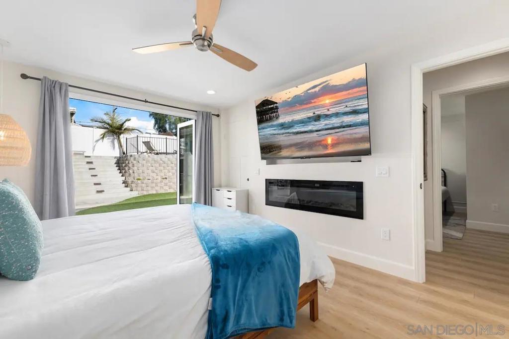 Residential for sale at 1432 Santa Rosa St, Oceanside CA featuring 3 beds and 2 baths