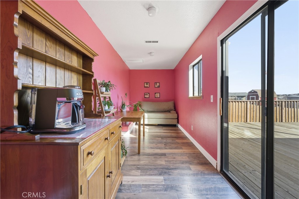 Residential for sale at 20812 Quail Springs, Tehachapi CA featuring 3 beds and 3 baths