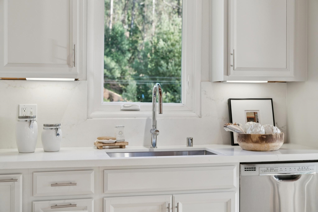 Residential for sale at 6308 Heather Ridge, Oakland CA featuring 4 beds and 3 baths