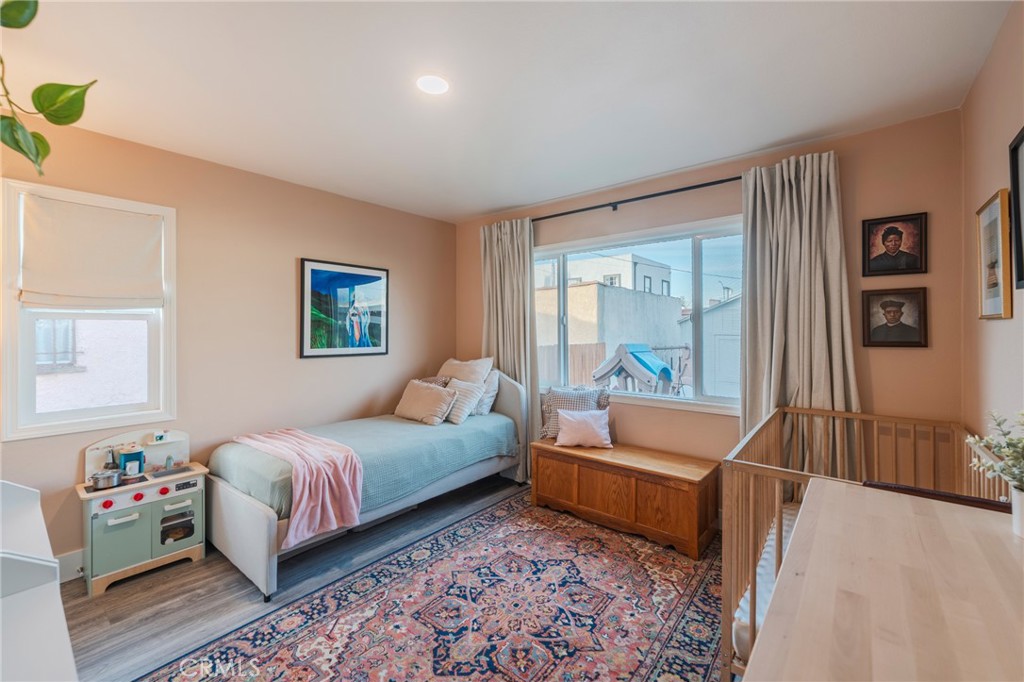 Residential for sale at 1931 W 68th, Los Angeles CA featuring 2 beds and 1 bath