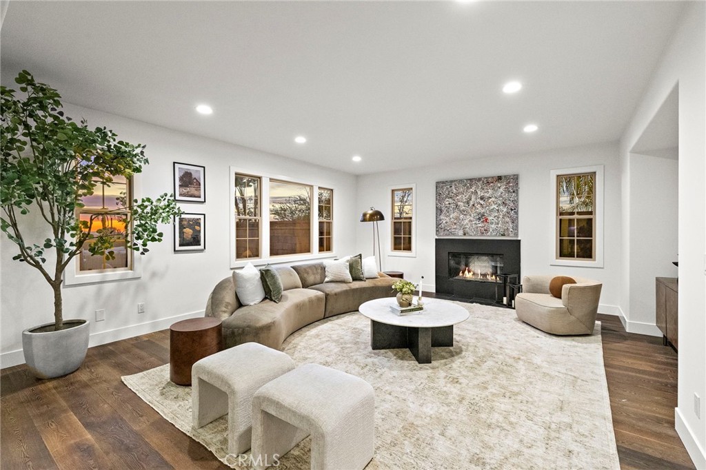 Residential for sale at 29 Small Grove, Irvine CA featuring 5 beds and 6 baths