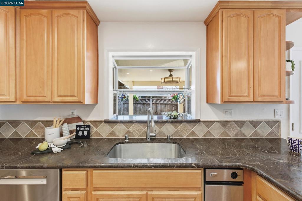 Residential for sale at 31565 Medinah St, Hayward CA featuring 3 beds and 2 baths