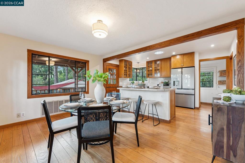 Residential for sale at 11 Los Conejos, Orinda CA featuring 3 beds and 3 baths