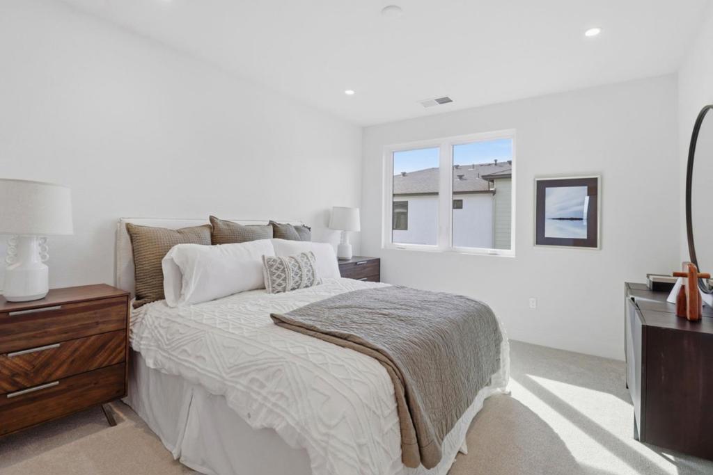 Residential for sale at 1107 Juana Court, Palo Alto CA featuring 3 beds and 3 baths