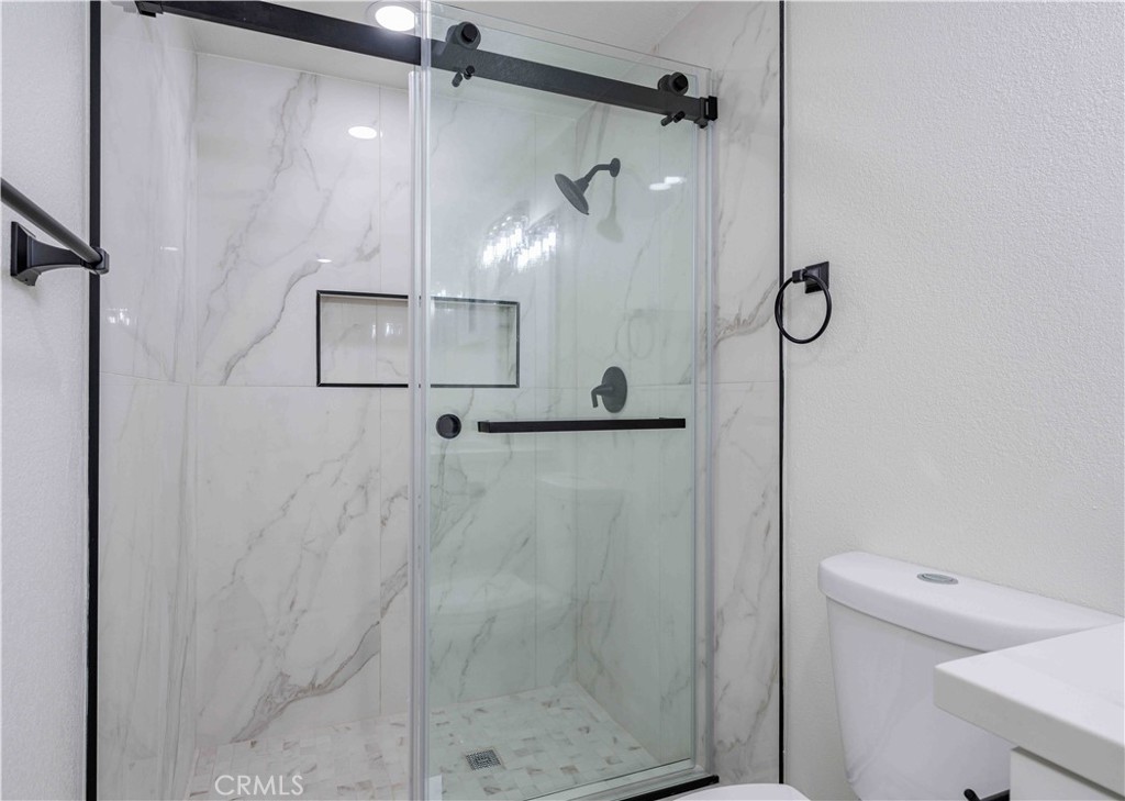 Residential Lease for rent at 21142 Miramar Lane, Huntington Beach CA featuring 3 beds and 2 baths