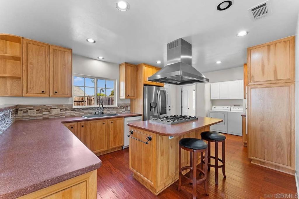 Residential Lease for rent at 639 First Avenue, Chula Vista CA featuring 3 beds and 2 baths