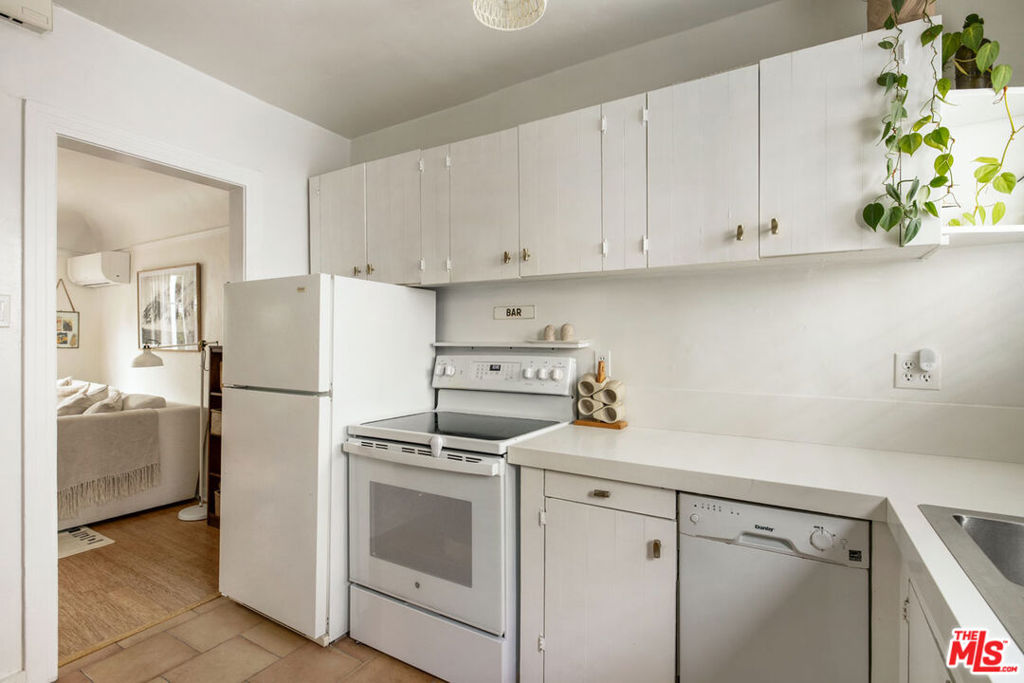 Residential for sale at 3303 S Durango Avenue, Los Angeles CA featuring 1 bed and 1 bath