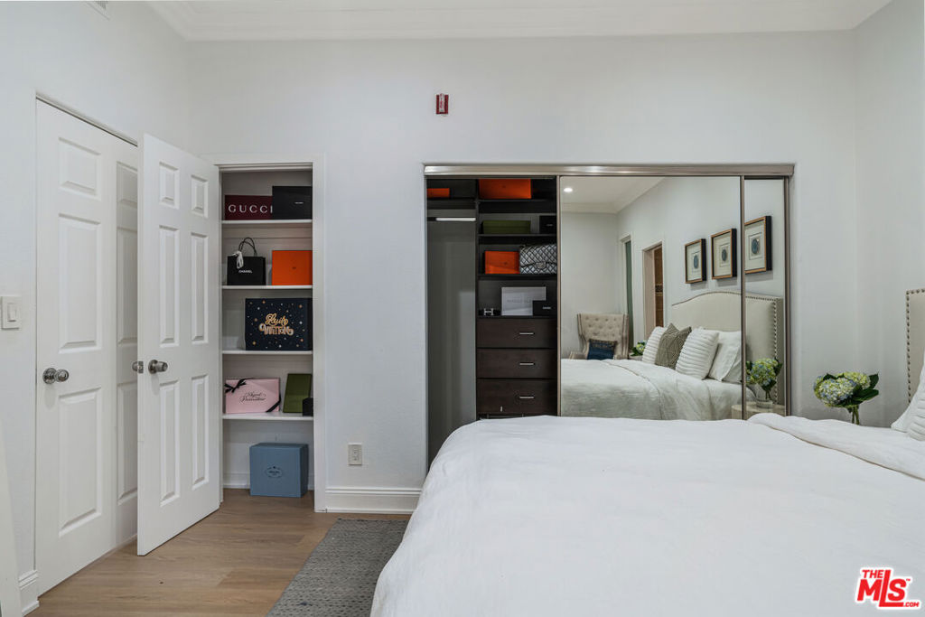 Residential for sale at 1531 12th Street 1, Santa Monica CA featuring 2 beds and 2 baths