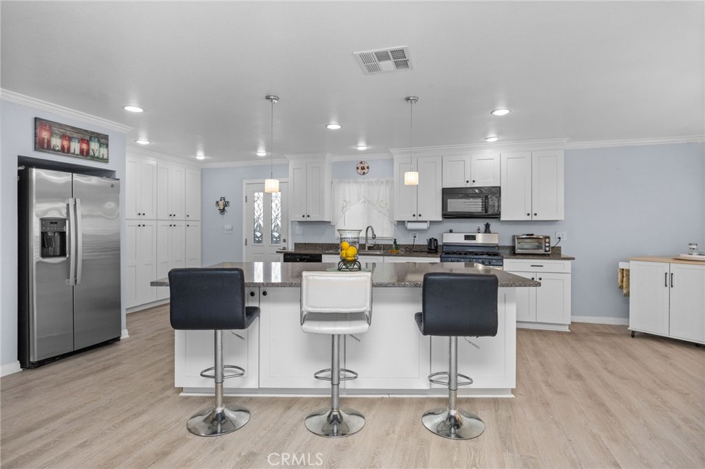 Manufactured In Park for sale at 16902 Lake Pleasant Lane 216, Yorba Linda CA featuring 2 beds and 2 baths