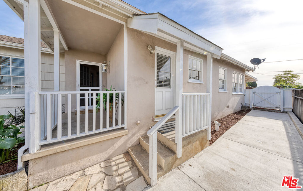 Residential for sale at 10746 Cranks Road, Culver City CA featuring 3 beds and 2 baths