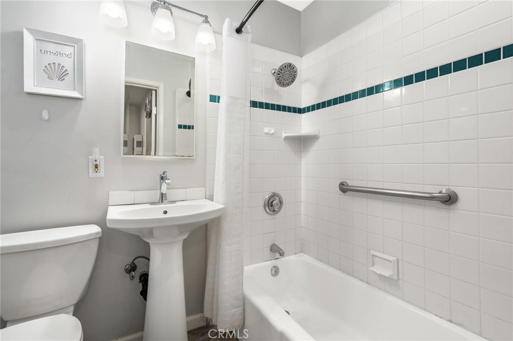 Residential for sale at 4980 Sandyland, Carpinteria CA featuring 2 beds and 1 bath