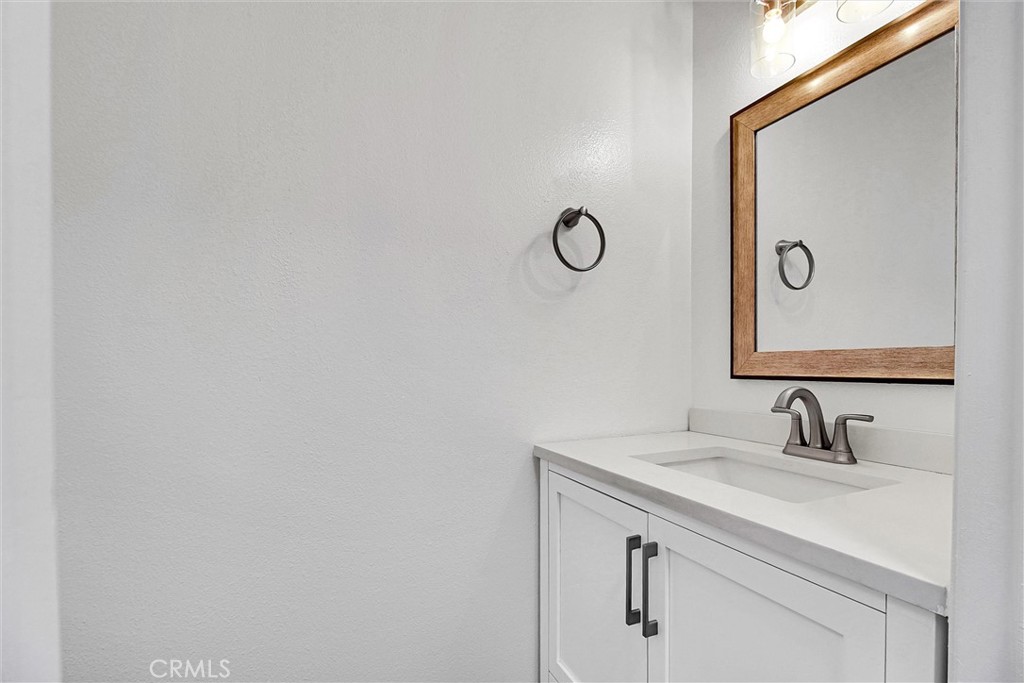 Residential Lease for rent at 1318 Stillman, Redlands CA featuring 3 beds and 3 baths