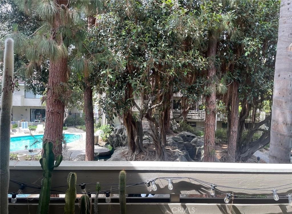 Residential for sale at 404 Brighton Springs, Costa Mesa CA featuring 2 beds and 2 baths