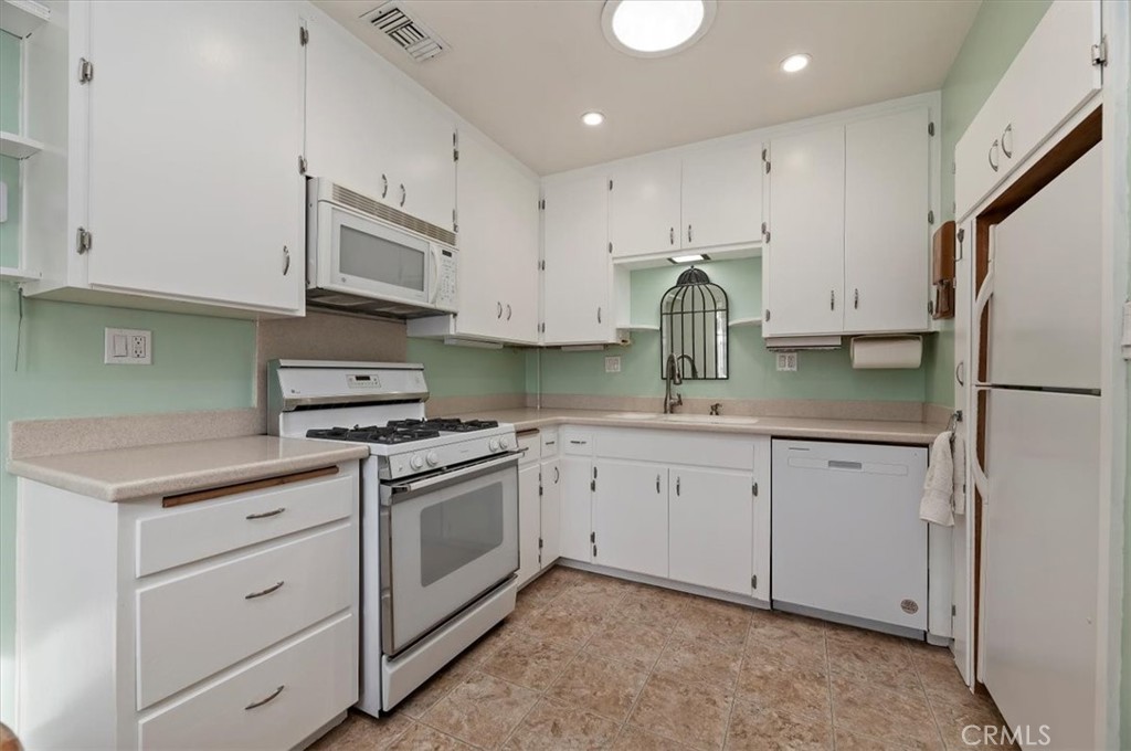 Residential for sale at 4667 N E, San Bernardino CA featuring 2 beds and 1 bath