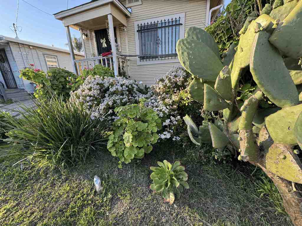 Residential for sale at 1823 Church St, Oakland CA featuring 2 beds and 2 baths