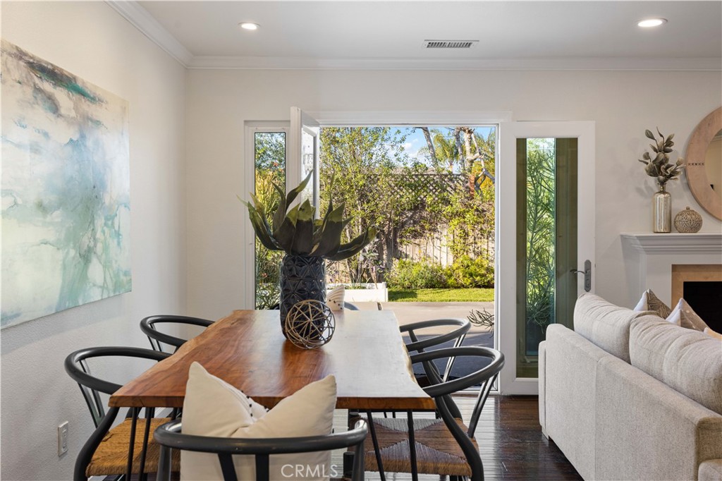 Residential for sale at 832 Presidio, Costa Mesa CA featuring 3 beds and 2 baths