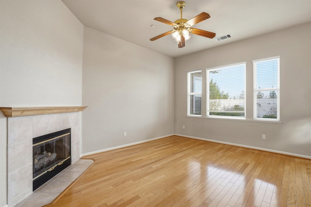 Residential for sale at 1036 Bismarck Ter, Brentwood CA featuring 2 beds and 3 baths