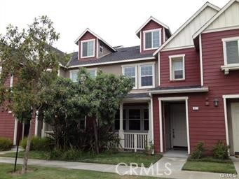 Residential Lease for rent at 427 Flathead River Street, Oxnard, Ventura County CA featuring 2 beds and 3 baths
