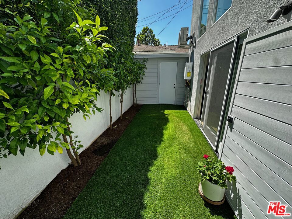 Residential Lease for rent at 12206 Falkirk Lane, Brentwood, Contra Costa County CA featuring 1 bed and 1 bath