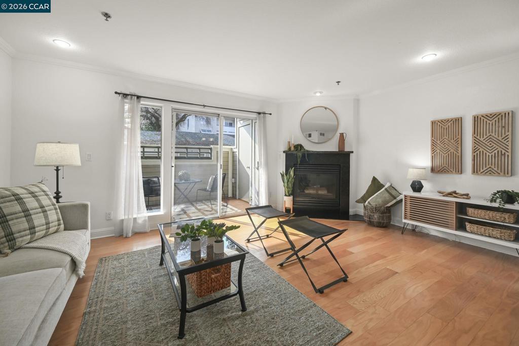 Residential for sale at 2550 Oak Rd. 108, Walnut Creek CA featuring 2 beds and 2 baths