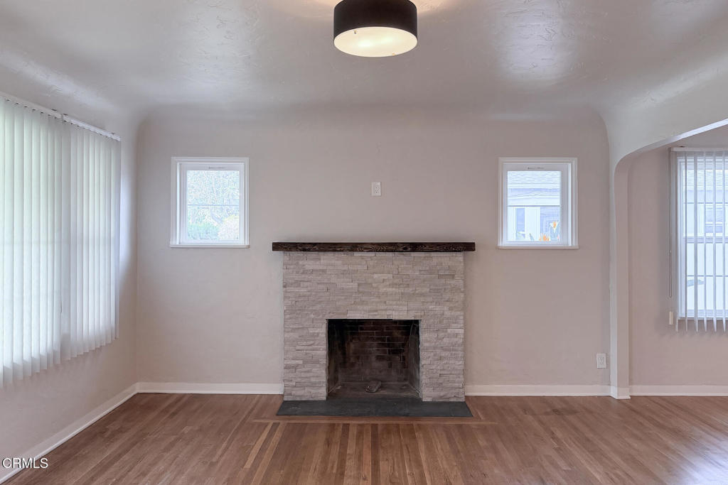 Residential Lease for rent at 431 Deodar Avenue, Oxnard CA featuring 3 beds and 2 baths