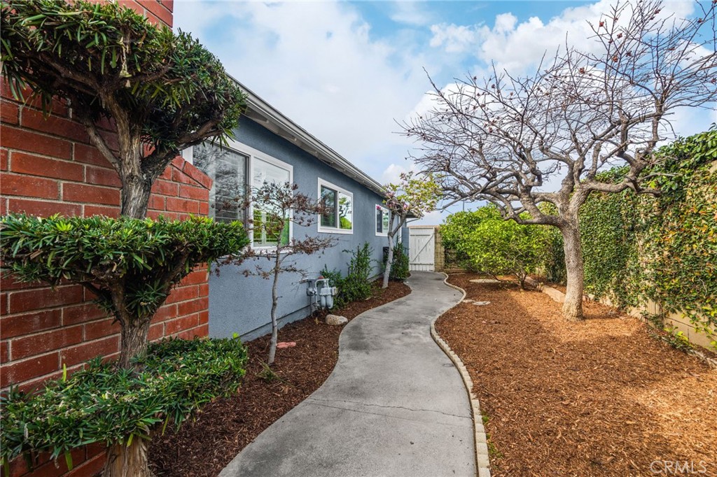 Residential for sale at 904 Aquamarine, Placentia CA featuring 4 beds and 2 baths