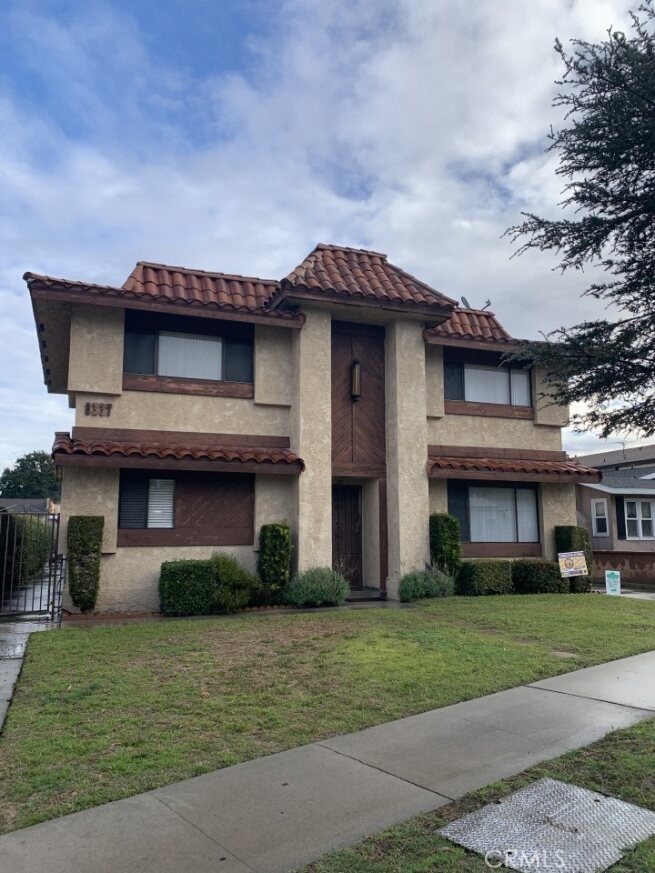 Residential Lease for rent at 8337 5th, Downey CA featuring 3 beds and 3 baths