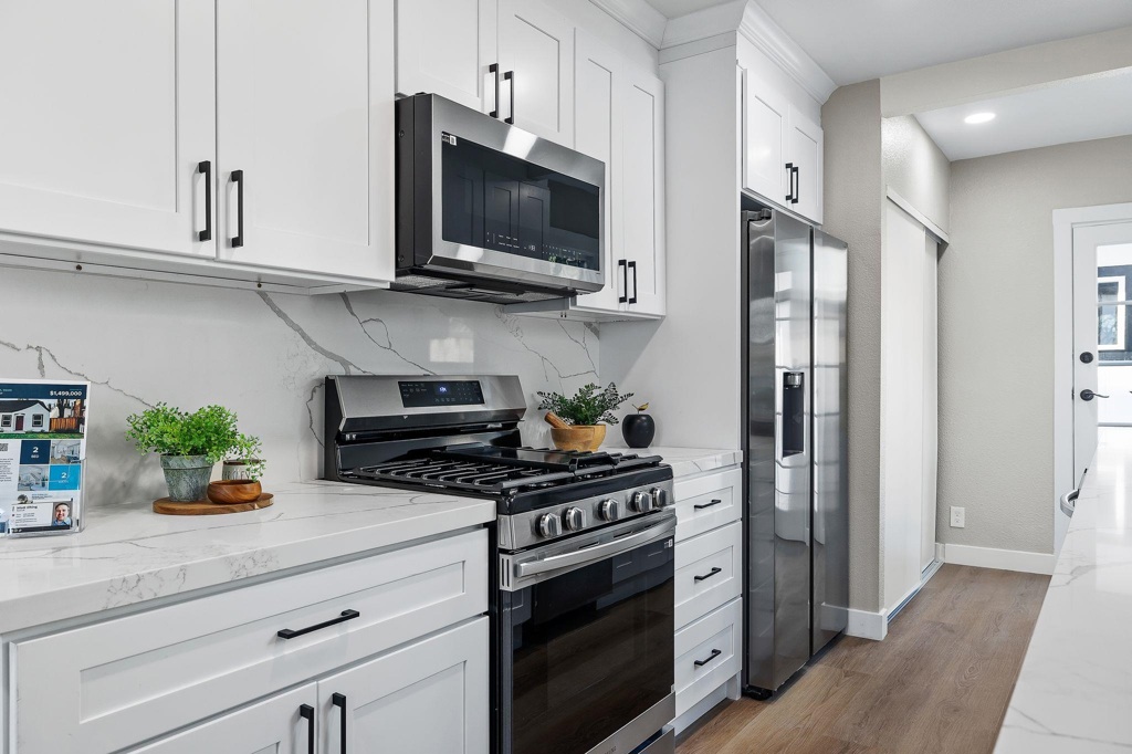 Residential for sale at 1109 Lincoln Ct, San Jose CA featuring 2 beds and 2 baths