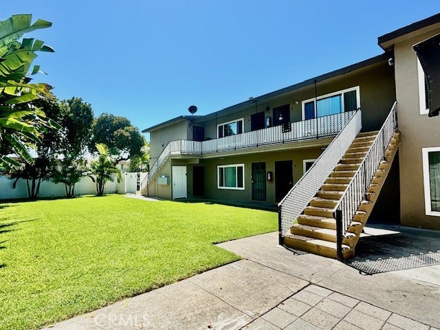 Residential Lease for rent at 1835 W Crestwood, Anaheim CA featuring 1 bed and 1 bath