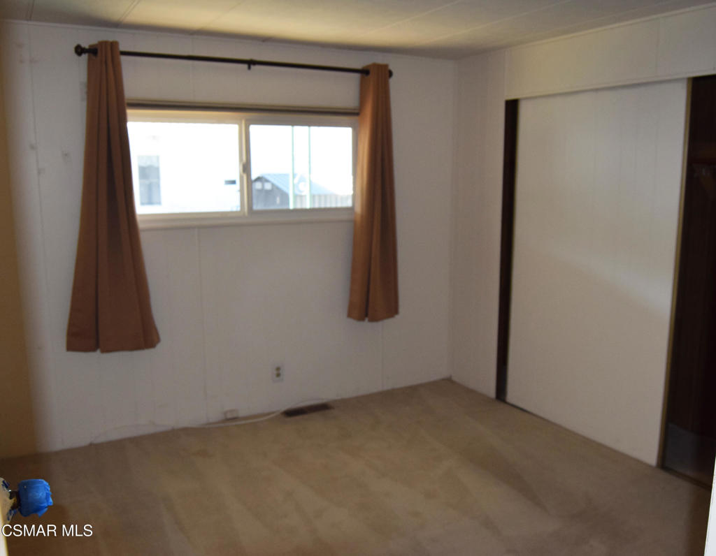 Manufactured In Park for sale at 195 Tierra Rejada Road 197, Simi Valley CA featuring 2 beds and 2 baths