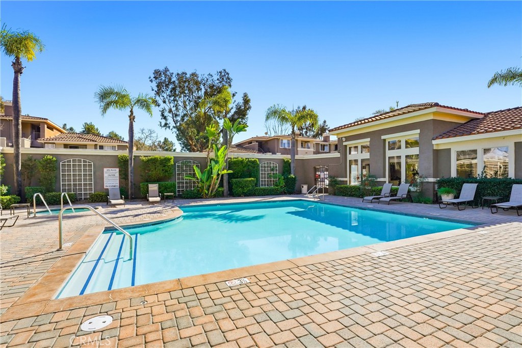 Residential Lease for rent at 22681 Oakgrove 134, Aliso Viejo CA featuring 2 beds and 2 baths