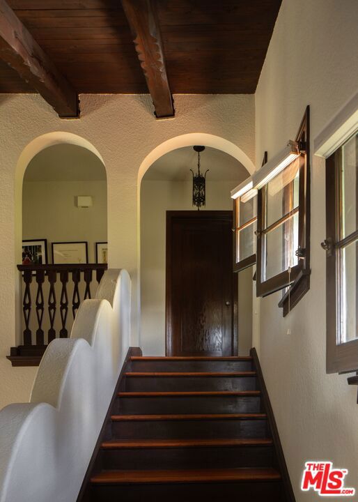 Active for sale at Culver City, CA, Culver City, CA CA and 2 baths