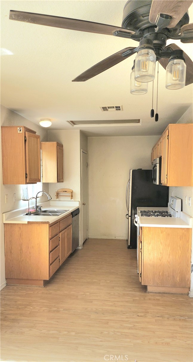 Residential for sale at 10611 Plainfield, Adelanto CA featuring 3 beds and 1 bath