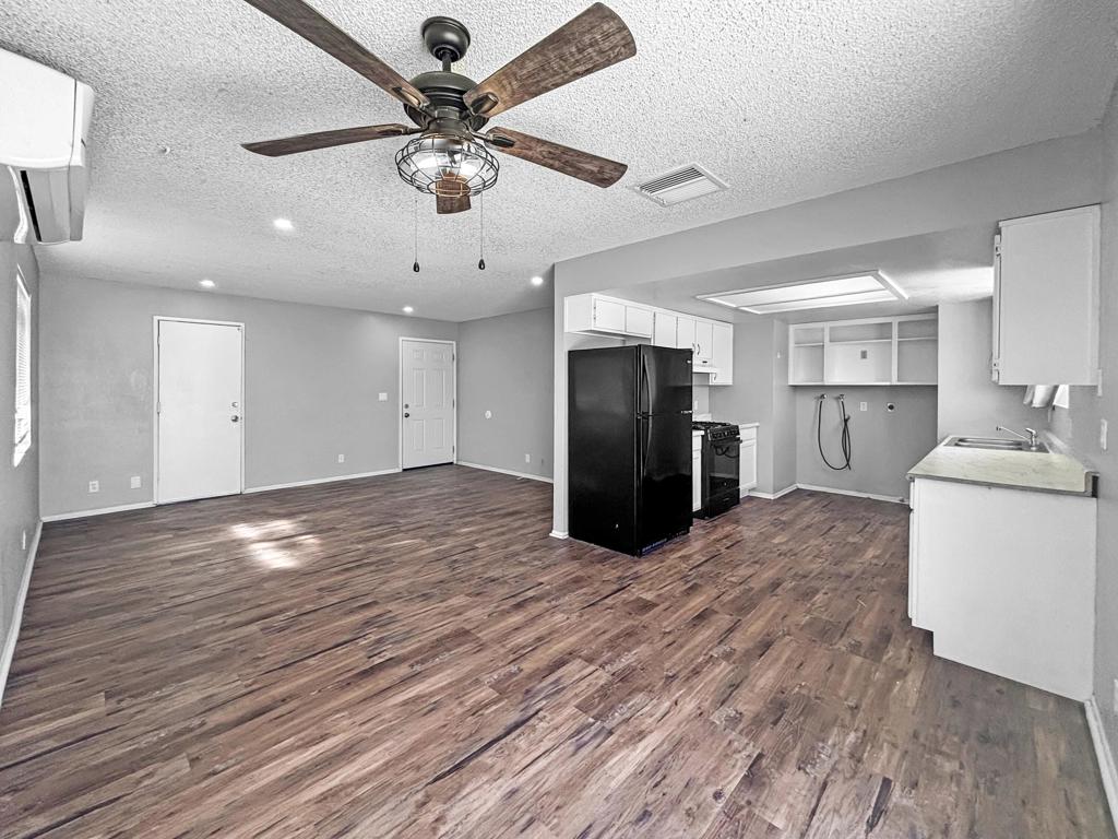 Residential for sale at 5393 Mariposa Avenue, 29 Palms CA featuring 3 beds and 1 bath