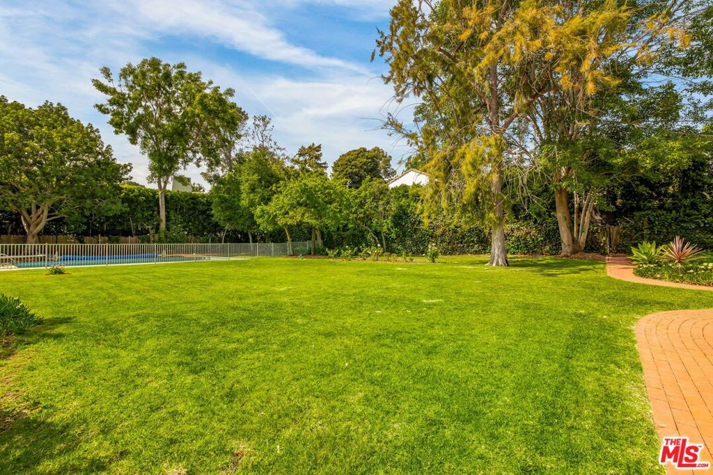 Residential for sale at 1639 Mandeville Canyon Road, Los Angeles CA featuring 5 beds and 6 baths