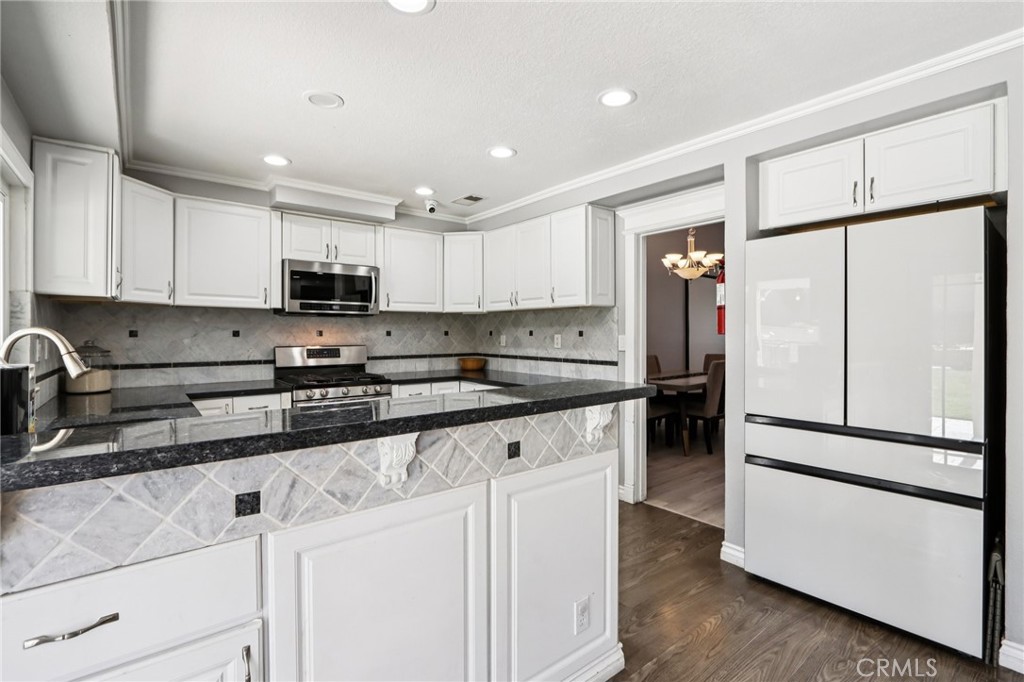 Residential for sale at 1278 Millbrook, Corona CA featuring 5 beds and 3 baths