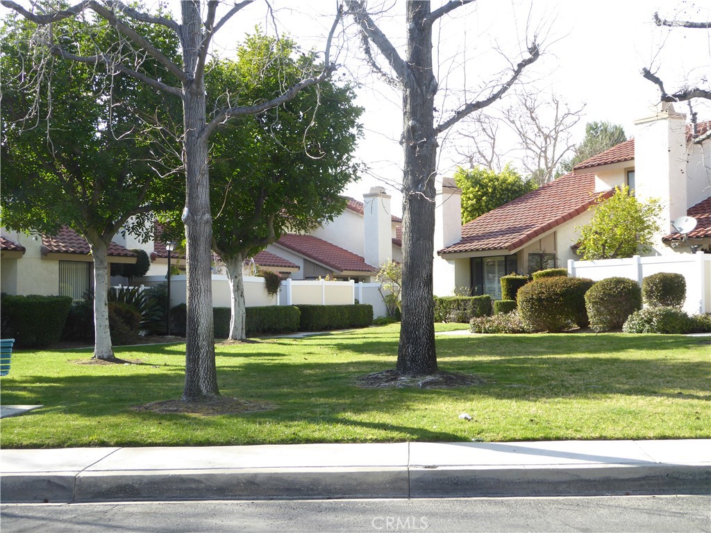 Residential Lease for rent at 1404 Bodega Way 4, Diamond Bar CA featuring 2 beds and 3 baths