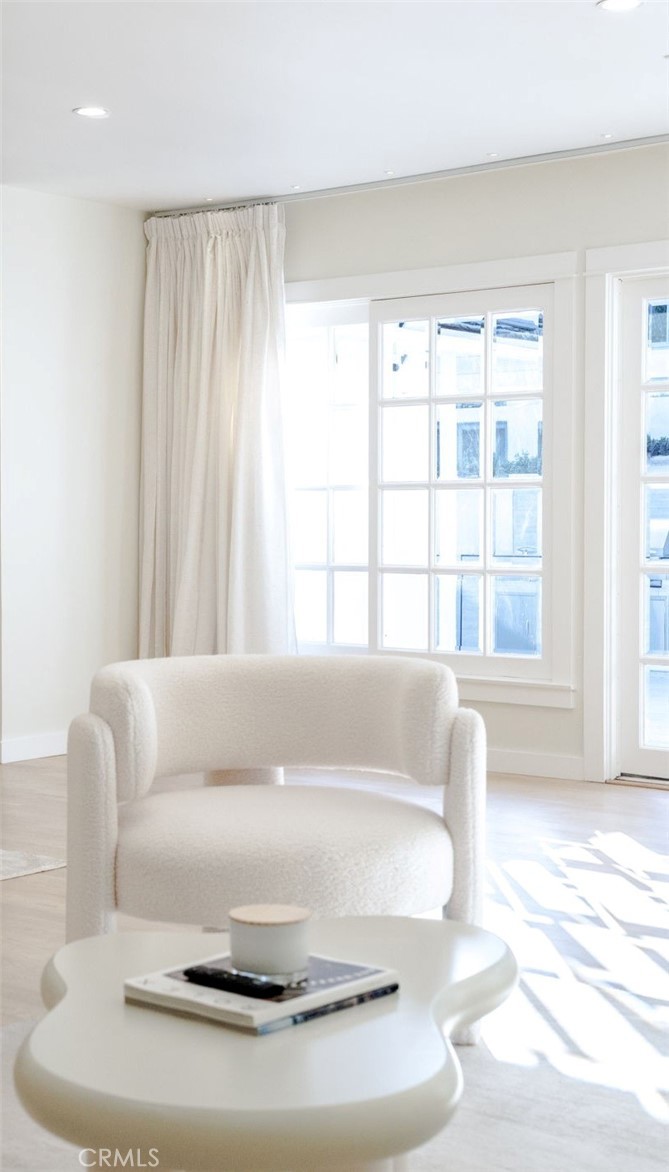 Residential Lease for rent at 3205 Palos Verdes Drive N, Palos Verdes Estates CA featuring 3 beds and 4 baths