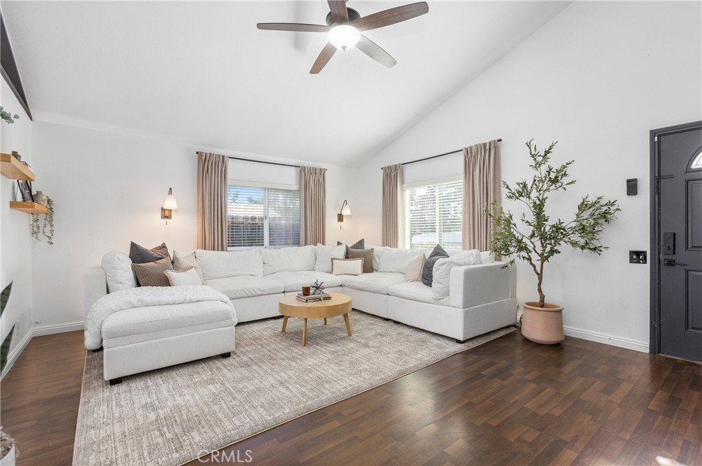 Residential for sale at 27181 Manzano, Mission Viejo CA featuring 3 beds and 2 baths