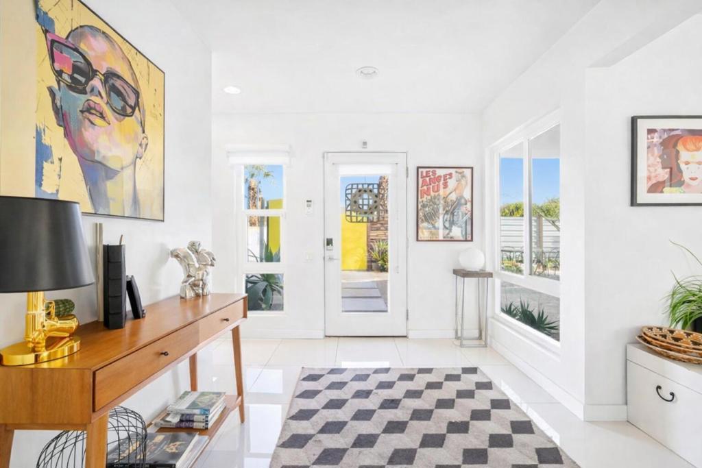 Residential for sale at 3963 E Calle San Antonio, Palm Springs CA featuring 3 beds and 2 baths