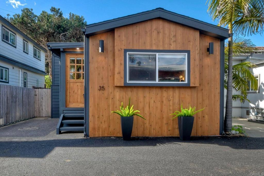 Manufactured In Park for sale at 123 Jasper Street 35, Encinitas CA featuring 2 beds and 1 bath