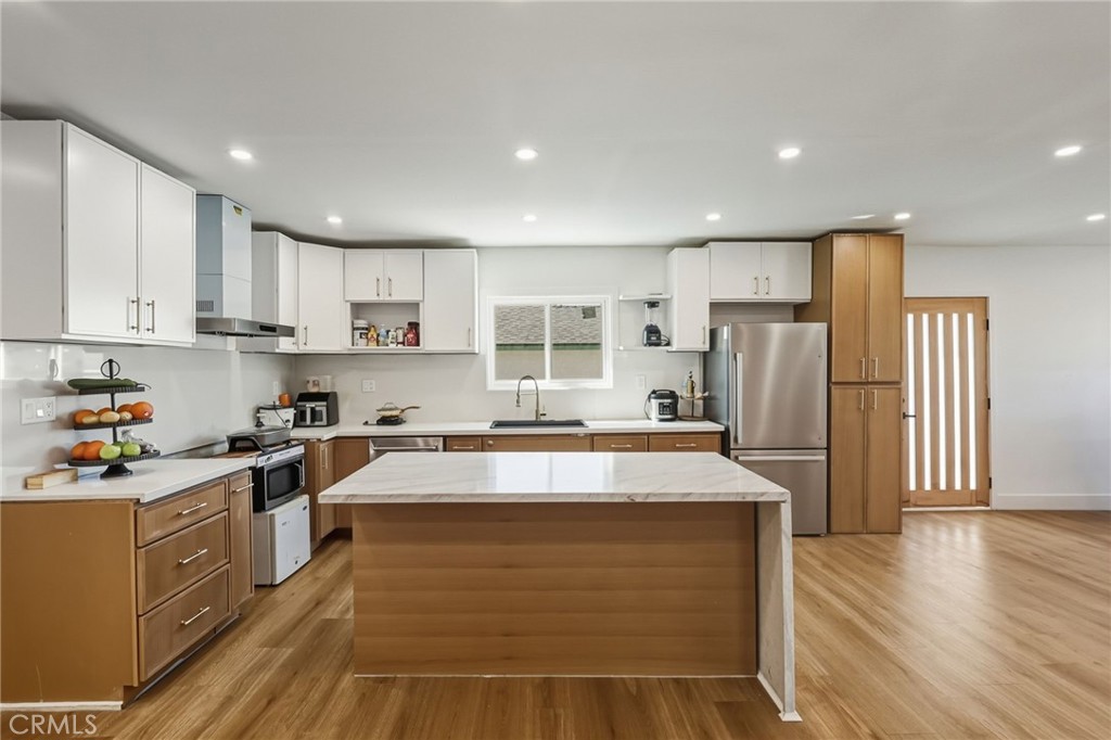 Residential for sale at 7830 Casa Blanca, Riverside CA featuring 5 beds and 3 baths