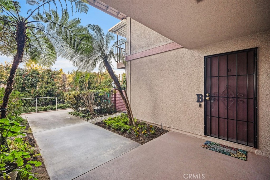 Residential for sale at 851 Ronda Mendoza B, Laguna Woods CA featuring 2 beds and 2 baths