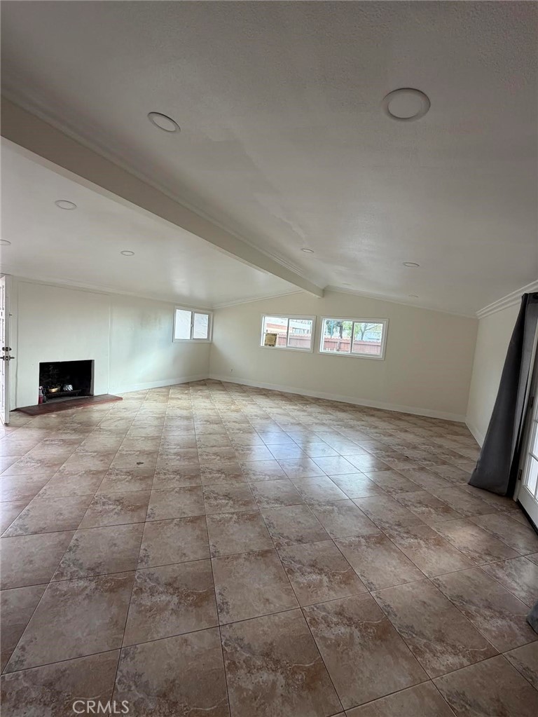 Residential Lease for rent at 957 S Salem, Anaheim CA featuring 4 beds and 2 baths