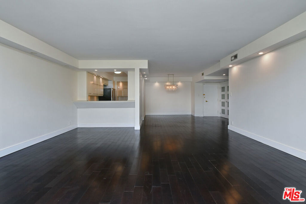 Residential for sale at 8787 Shoreham Drive 1003, West Hollywood CA featuring 1 bed and 1 bath
