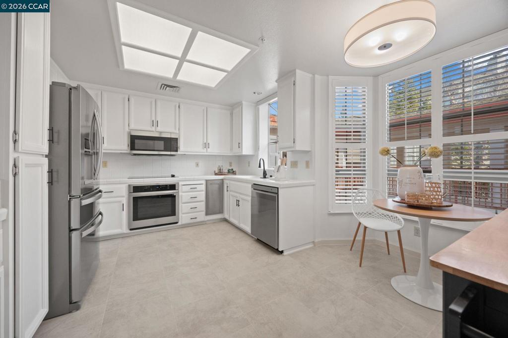 Residential for sale at 5913 Horsemans Canyon Dr 4C, Walnut Creek CA featuring 2 beds and 2 baths