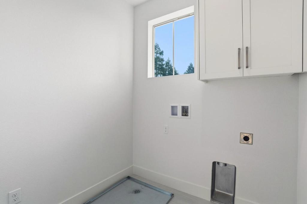 Residential for sale at 236 Oak Circle, Walnut Creek CA featuring 4 beds and 4 baths