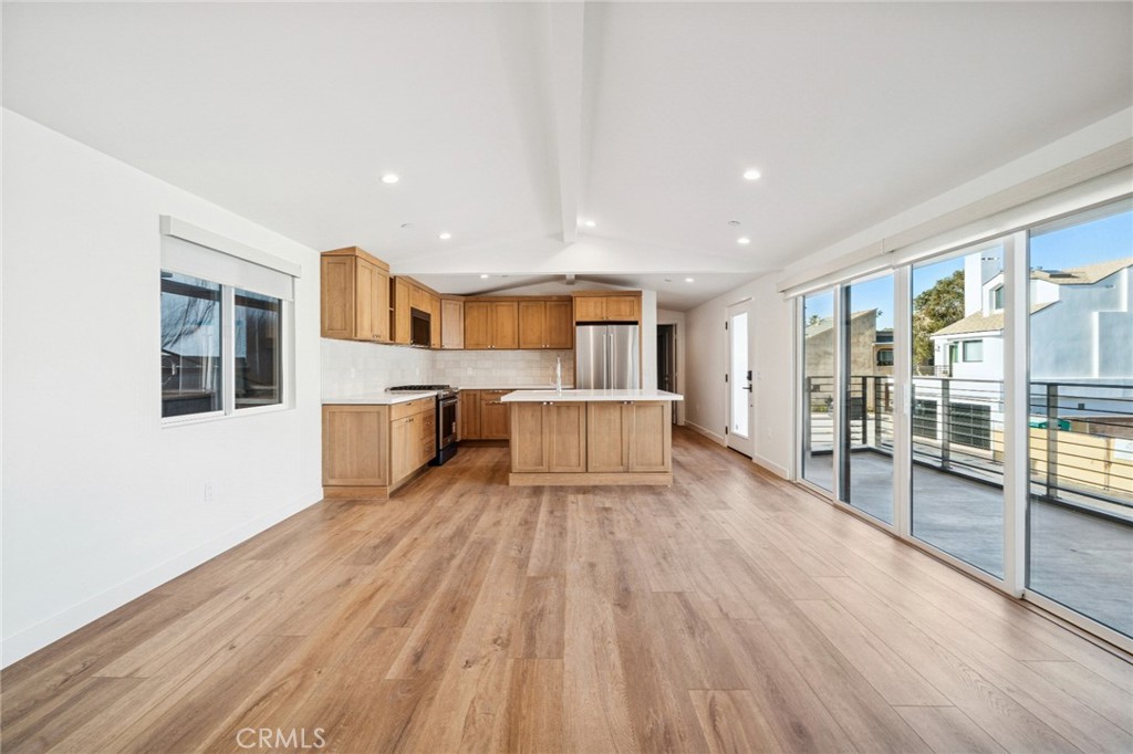 Residential Lease for rent at 212 40th Street B, Newport Beach CA featuring 1 bed and 1 bath